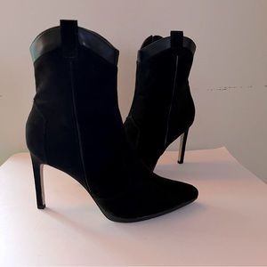 Rock & Republic Suede Black Pointed Ankle Boots